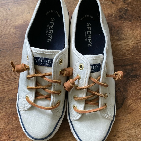 Shoes - Picture 1 of 3